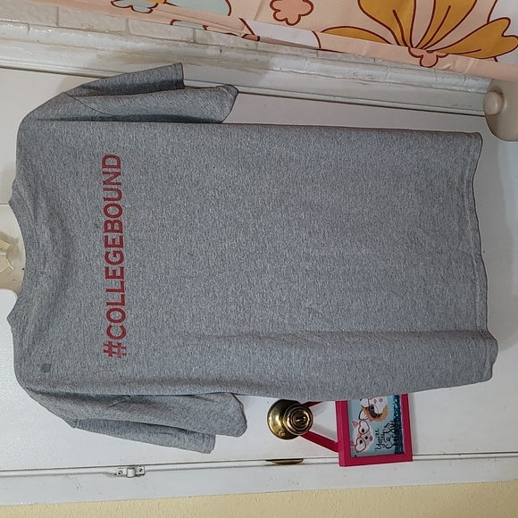 Avid college bound graphic tee shirt high school 2010 - Picture 4 of 5